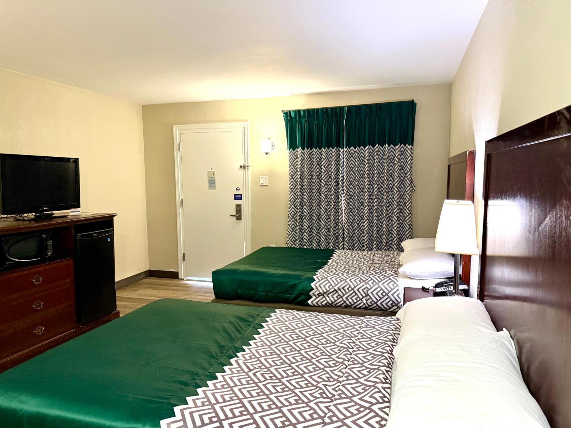 Governor House Inn Arlington/Falls Church Zewnętrze zdjęcie